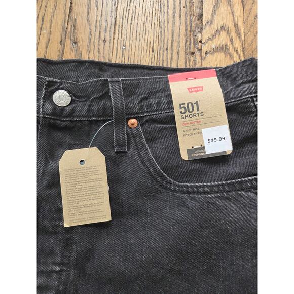 Levi's Womens 501 Black Denim Shorts New With Tags Size 30W or 8-10 Destressed - Picture 4 of 6